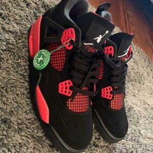 Jordan 4s red thunder